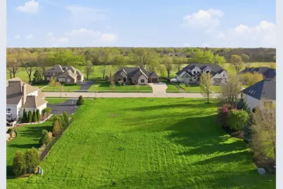 223 Merry Oaks Drive, Sycamore, IL 60178 - Photo 4