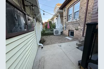 5230 N Liano Avenue, Chicago, IL 60630 - Photo 22