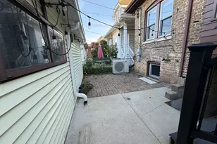 5230 N Liano Ave, Chicago, IL 60630 - Photo 22