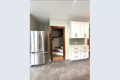 5230 N Liano Avenue, Chicago, IL 60630 - Photo 6