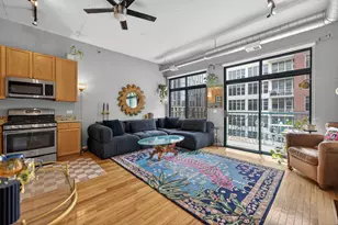 910 W Madison St, Chicago, IL 60607 - Photo 2