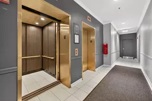 910 W Madison St, Chicago, IL 60607 - Photo 16