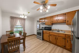 1406 Kaskaskia Ave, Elgin, IL 60123 - Photo 10