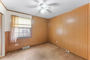 1406 Kaskaskia Ave, Elgin, IL 60123 - Photo 18