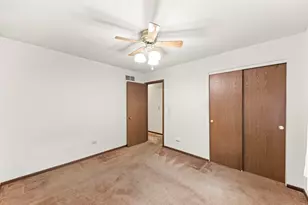 1406 Kaskaskia Ave, Elgin, IL 60123 - Photo 12