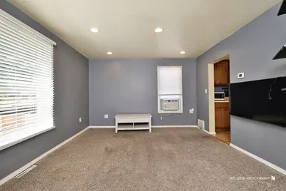 3233 Elisha Avenue, Zion, IL 60099 - Photo 4