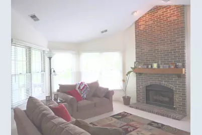 265 Willow Parkway, Buffalo Grove, IL 60089 - Photo 4