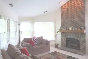 265 Willow Pkwy, Buffalo Grove, IL 60089 - Photo 4