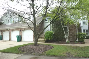 265 Willow Pkwy, Buffalo Grove, IL 60089 - Photo 2