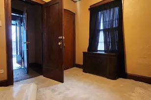 8443 S Manistee Ave, Chicago, IL 60617 - Photo 4