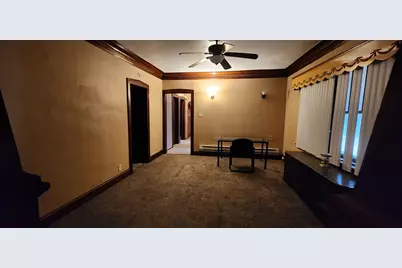 8443 S Manistee Avenue, Chicago, IL 60617 - Photo 6