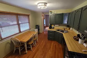 1500 Woodland Dr, Sycamore, IL 60178 - Photo 20