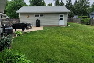 1500 Woodland Dr, Sycamore, IL 60178 - Photo 34