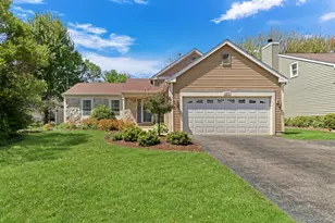 130 Lisk Dr, Hainesville, IL 60030 - Photo 2