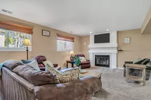130 Lisk Dr, Hainesville, IL 60030 - Photo 12