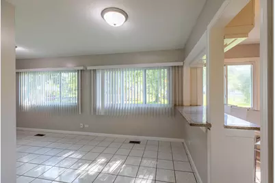 6847 Hawthorne Lane, Hanover Park, IL 60133 - Photo 6