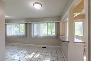 6847 Hawthorne Ln, Hanover Park, IL 60133 - Photo 6