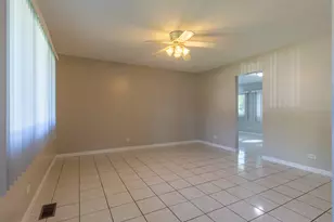 6847 Hawthorne Ln, Hanover Park, IL 60133 - Photo 2