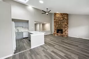 56 Century Dr, Roselle, IL 60172 - Photo 8