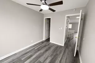 56 Century Dr, Roselle, IL 60172 - Photo 18