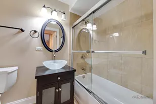 4 Waterton Dr, Streamwood, IL 60107 - Photo 38