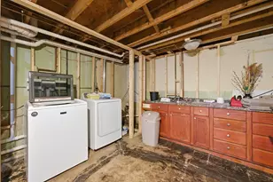 9143 W 92nd St, Hickory Hills, IL 60457 - Photo 24