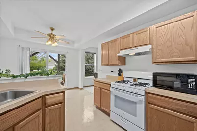 24850 W Franklin Lane, Plainfield, IL 60585 - Photo 8
