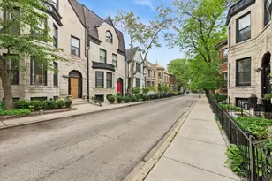 3822 N Alta Vista Terrace, Chicago, IL 60613 - Photo 2