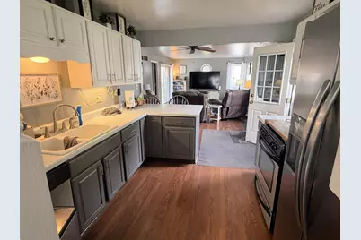 943 N 12th Street, Rochelle, IL 61068 - Photo 2
