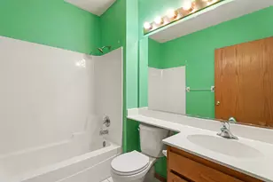 10948 Deblin Ln, Oak Lawn, IL 60453 - Photo 12