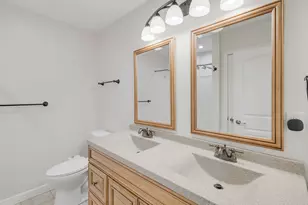 9535 S Fairfield Ave, Evergreen Park, IL 60805 - Photo 16