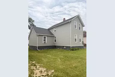 946 S Schuyler Avenue, Kankakee, IL 60901 - Photo 2