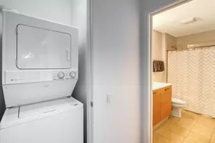 500 W Superior St, Chicago, IL 60654 - Photo 12