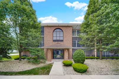 13434 E Circle Drive #404, Crestwood, IL 60418 - Photo 1