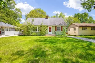 1521 Chelsea Ave, Rockford, IL 61107 - Photo 2