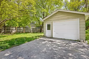1521 Chelsea Ave, Rockford, IL 61107 - Photo 28