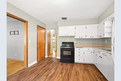 1521 Chelsea Avenue, Rockford, IL 61107 - Photo 10