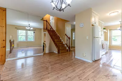 125 Pauline Avenue, Buffalo Grove, IL 60089 - Photo 6