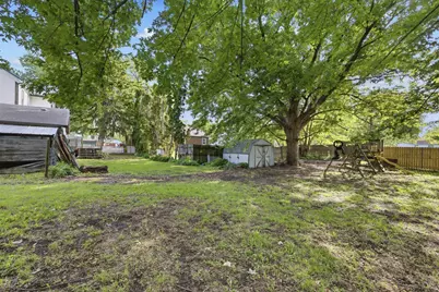 200 W Locust Street, Cambridge, IL 61238 - Photo 6