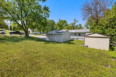 502 E Oak Street, Lake in the Hills, IL 60156 - Photo 4