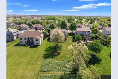 4980 Brittany Court, Bettendorf, IA 52722 - Photo 6