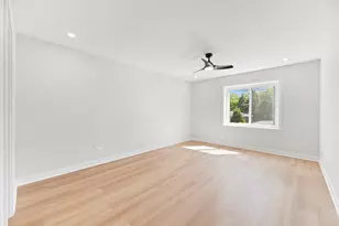 5019 Mulford St, Skokie, IL 60077 - Photo 14