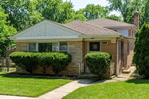 2747 W Lunt Ave, Chicago, IL 60645 - Photo 1
