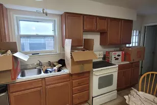 2747 W Lunt Ave, Chicago, IL 60645 - Photo 2