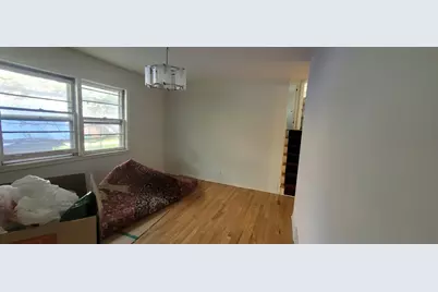 2747 W Lunt Avenue, Chicago, IL 60645 - Photo 4