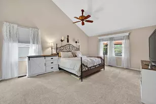 201 Tulip Cir, Island Lake, IL 60042 - Photo 18