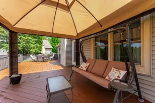 201 Tulip Cir, Island Lake, IL 60042 - Photo 44