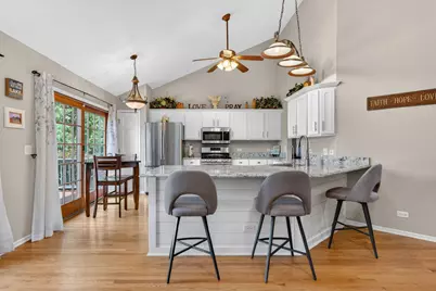 201 Tulip Circle, Island Lake, IL 60042 - Photo 16