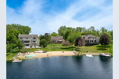201 Tulip Circle, Island Lake, IL 60042 - Photo 2