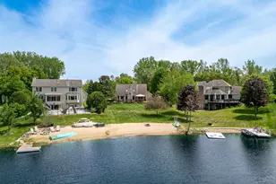 201 Tulip Cir, Island Lake, IL 60042 - Photo 2